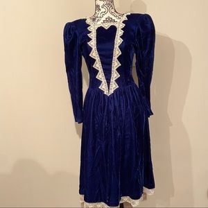 Vintage Jessica McClintock dress with lace detail